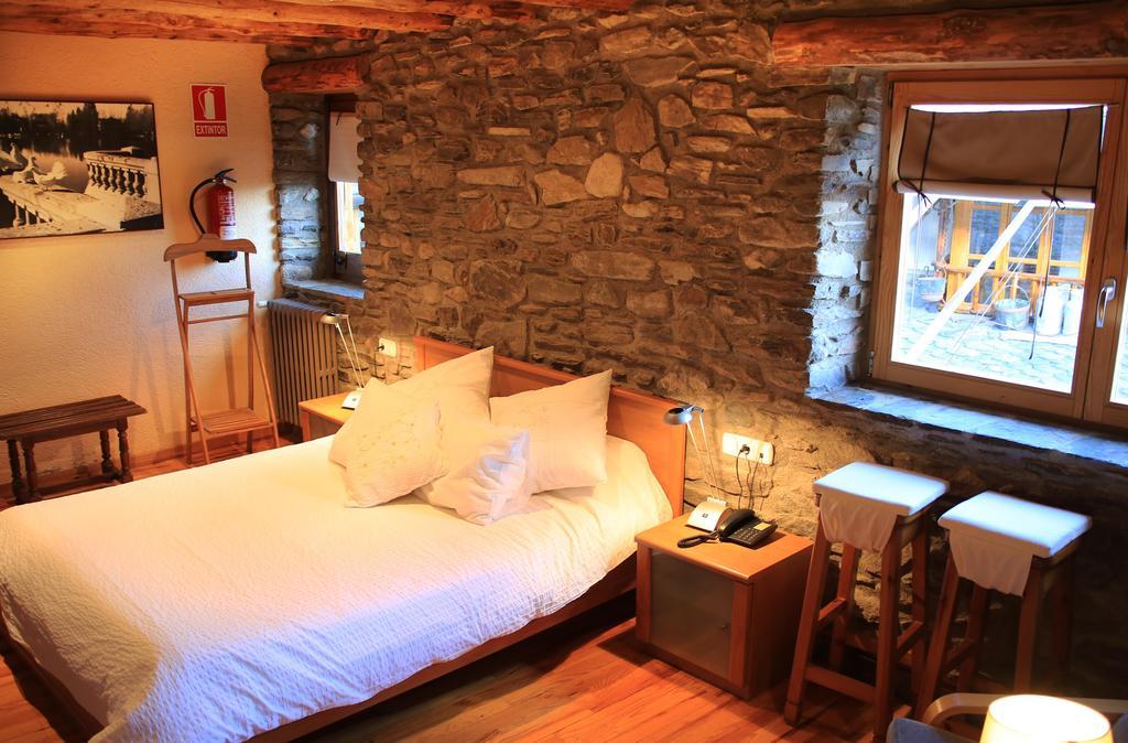 Hotel Can Borrell Meranges Екстериор снимка