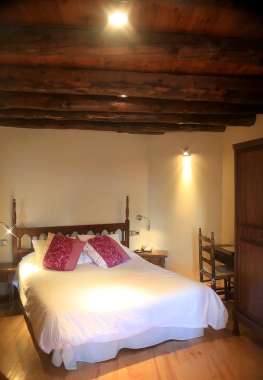 Hotel Can Borrell Meranges Екстериор снимка