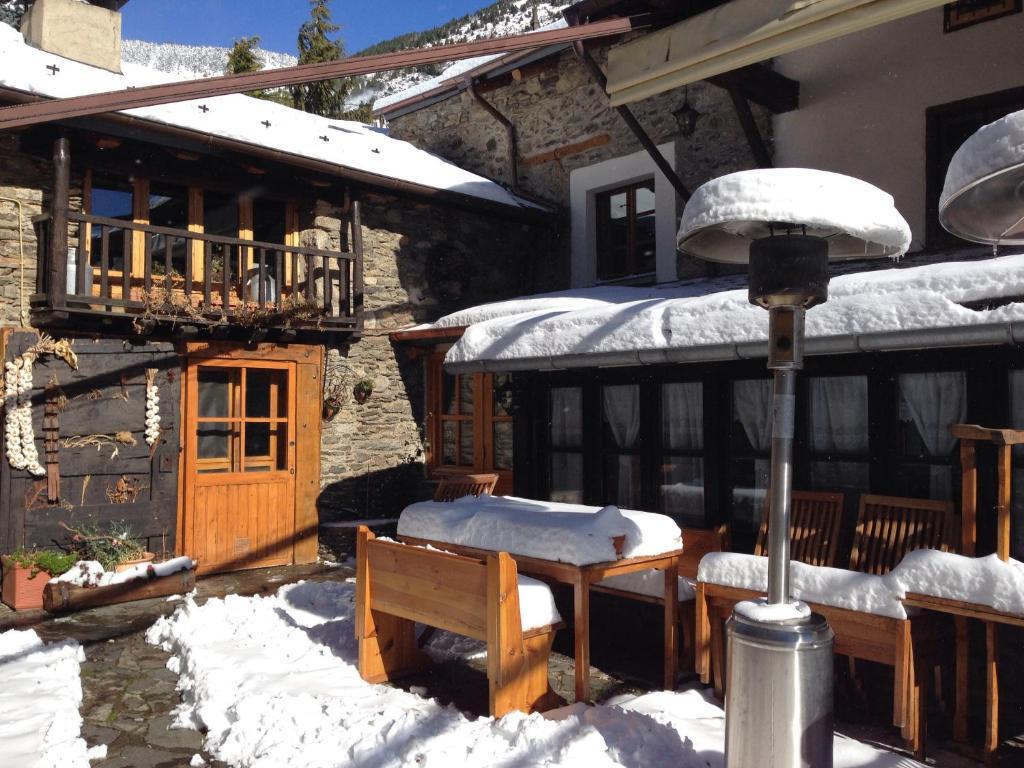 Hotel Can Borrell Meranges Екстериор снимка